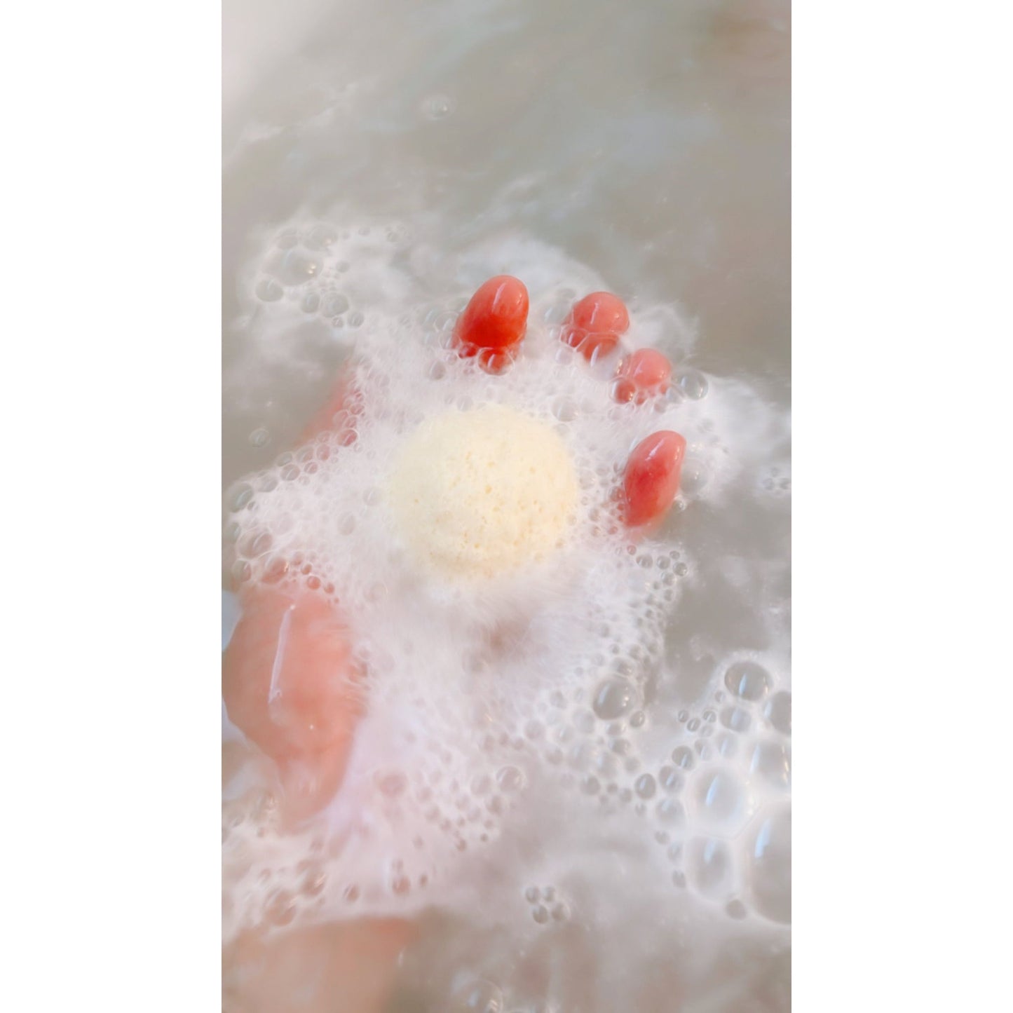 Full of possibilities Natural Bath Bomb